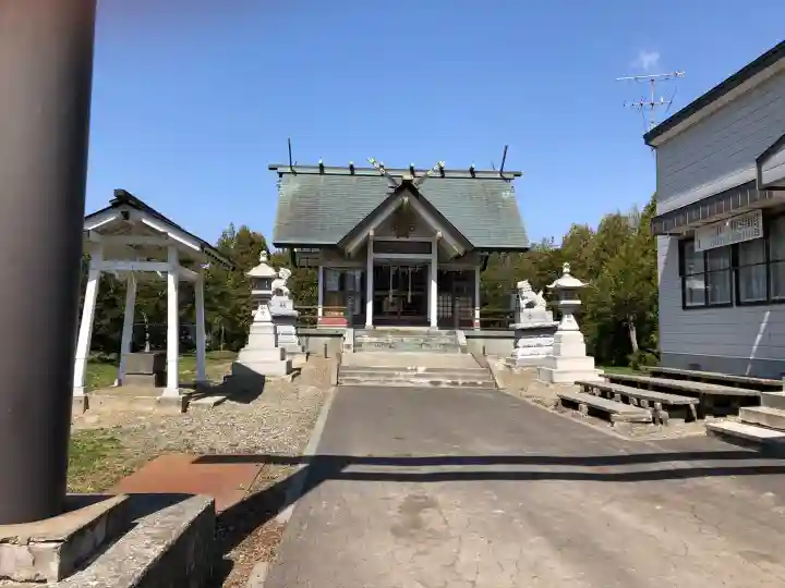 豊幌神社の{uncategorized: "未分類", other: "その他", undefined: "問題あり", building: "その他建物", grave: "お墓", sacred_gate: "鳥居", guardian: "狛犬", statue: "像", buddha: "仏像", history: "歴史", nature: "自然", garden: "庭園", animal: "動物", pagoda: "塔", temizu: "手水舎", mountain_gate: "山門・神門", sanctuary: "本殿・本堂", subordinate: "末社・摂社", art: "芸術", scenery: "景色", jizo: "地蔵", ema: "絵馬", goshuin: "御朱印", omikuji: "おみくじ", items: "授与品その他", amulet: "お守り", goshuincho: "御朱印帳", eats: "食事", festival: "お祭り", votive_dance: "神楽", shichigosan: "七五三参", wedding: "結婚式", experience: "体験その他", initially: "初詣", around: "周辺", anti_infection: "感染症対策"}