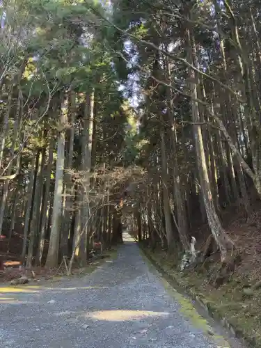 比叡山延暦寺の{uncategorized: "未分類", other: "その他", undefined: "問題あり", building: "その他建物", grave: "お墓", sacred_gate: "鳥居", guardian: "狛犬", statue: "像", buddha: "仏像", history: "歴史", nature: "自然", garden: "庭園", animal: "動物", pagoda: "塔", temizu: "手水舎", mountain_gate: "山門・神門", sanctuary: "本殿・本堂", subordinate: "末社・摂社", art: "芸術", scenery: "景色", jizo: "地蔵", ema: "絵馬", goshuin: "御朱印", omikuji: "おみくじ", items: "授与品その他", amulet: "お守り", goshuincho: "御朱印帳", eats: "食事", festival: "お祭り", votive_dance: "神楽", shichigosan: "七五三参", wedding: "結婚式", experience: "体験その他", initially: "初詣", around: "周辺", anti_infection: "感染症対策"}