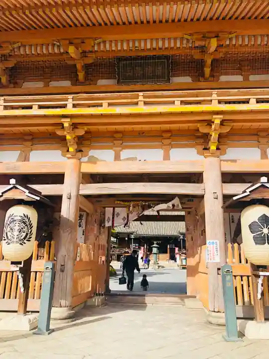 総持寺の山門・神門
