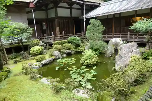 正法寺の庭園