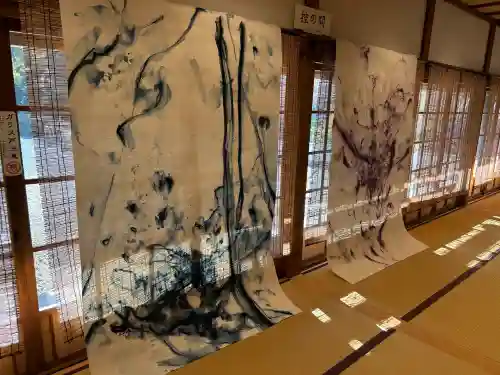 瀧安寺の{uncategorized: "未分類", other: "その他", undefined: "問題あり", building: "その他建物", grave: "お墓", sacred_gate: "鳥居", guardian: "狛犬", statue: "像", buddha: "仏像", history: "歴史", nature: "自然", garden: "庭園", animal: "動物", pagoda: "塔", temizu: "手水舎", mountain_gate: "山門・神門", sanctuary: "本殿・本堂", subordinate: "末社・摂社", art: "芸術", scenery: "景色", jizo: "地蔵", ema: "絵馬", goshuin: "御朱印", omikuji: "おみくじ", items: "授与品その他", amulet: "お守り", goshuincho: "御朱印帳", eats: "食事", festival: "お祭り", votive_dance: "神楽", shichigosan: "七五三参", wedding: "結婚式", experience: "体験その他", initially: "初詣", around: "周辺", anti_infection: "感染症対策"}