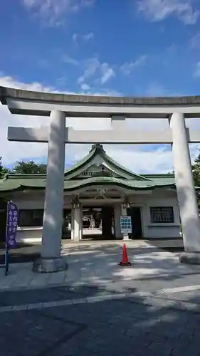 諏訪神社の鳥居