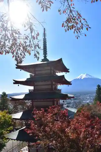 新倉富士浅間神社の塔