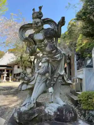 鯖大師本坊の{uncategorized: "未分類", other: "その他", undefined: "問題あり", building: "その他建物", grave: "お墓", sacred_gate: "鳥居", guardian: "狛犬", statue: "像", buddha: "仏像", history: "歴史", nature: "自然", garden: "庭園", animal: "動物", pagoda: "塔", temizu: "手水舎", mountain_gate: "山門・神門", sanctuary: "本殿・本堂", subordinate: "末社・摂社", art: "芸術", scenery: "景色", jizo: "地蔵", ema: "絵馬", goshuin: "御朱印", omikuji: "おみくじ", items: "授与品その他", amulet: "お守り", goshuincho: "御朱印帳", eats: "食事", festival: "お祭り", votive_dance: "神楽", shichigosan: "七五三参", wedding: "結婚式", experience: "体験その他", initially: "初詣", around: "周辺", anti_infection: "感染症対策"}
