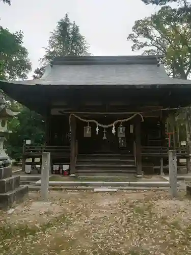 吉備津神社の{uncategorized: "未分類", other: "その他", undefined: "問題あり", building: "その他建物", grave: "お墓", sacred_gate: "鳥居", guardian: "狛犬", statue: "像", buddha: "仏像", history: "歴史", nature: "自然", garden: "庭園", animal: "動物", pagoda: "塔", temizu: "手水舎", mountain_gate: "山門・神門", sanctuary: "本殿・本堂", subordinate: "末社・摂社", art: "芸術", scenery: "景色", jizo: "地蔵", ema: "絵馬", goshuin: "御朱印", omikuji: "おみくじ", items: "授与品その他", amulet: "お守り", goshuincho: "御朱印帳", eats: "食事", festival: "お祭り", votive_dance: "神楽", shichigosan: "七五三参", wedding: "結婚式", experience: "体験その他", initially: "初詣", around: "周辺", anti_infection: "感染症対策"}