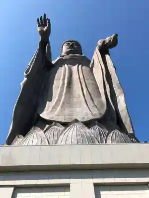 東本願寺本廟 牛久浄苑（牛久大仏）の仏像