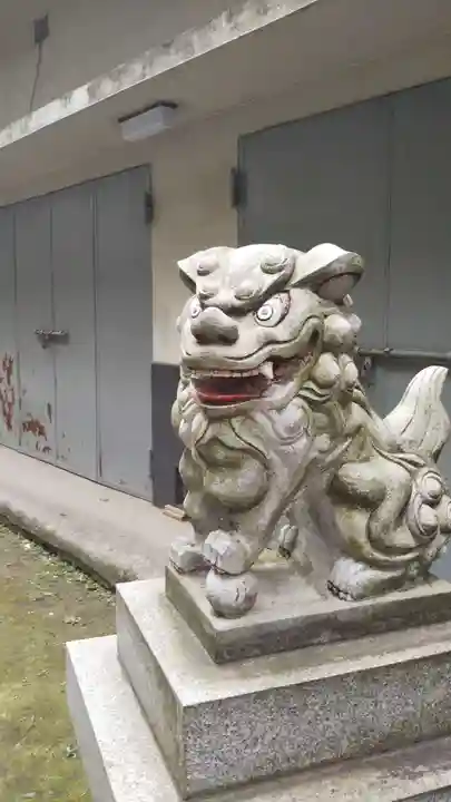 銀杏岡八幡神社の狛犬