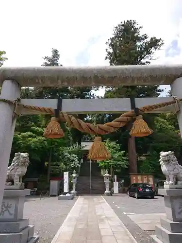 中氷川神社の鳥居