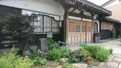 念西寺の本殿