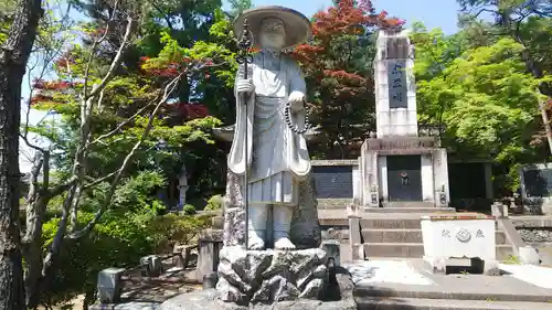 岩殿山安楽寺（吉見観音）の像