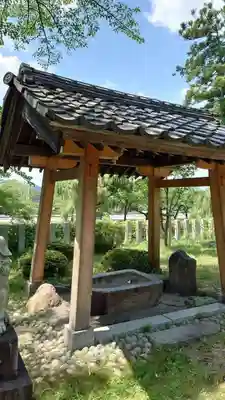 鶴岡護国神社の手水舎