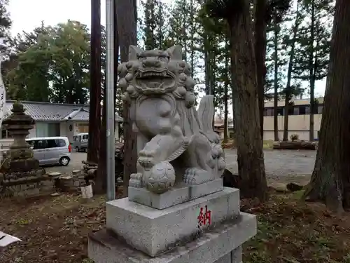 宇奈己呂和気神社の狛犬