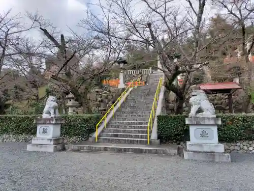建勲神社の{uncategorized: "未分類", other: "その他", undefined: "問題あり", building: "その他建物", grave: "お墓", sacred_gate: "鳥居", guardian: "狛犬", statue: "像", buddha: "仏像", history: "歴史", nature: "自然", garden: "庭園", animal: "動物", pagoda: "塔", temizu: "手水舎", mountain_gate: "山門・神門", sanctuary: "本殿・本堂", subordinate: "末社・摂社", art: "芸術", scenery: "景色", jizo: "地蔵", ema: "絵馬", goshuin: "御朱印", omikuji: "おみくじ", items: "授与品その他", amulet: "お守り", goshuincho: "御朱印帳", eats: "食事", festival: "お祭り", votive_dance: "神楽", shichigosan: "七五三参", wedding: "結婚式", experience: "体験その他", initially: "初詣", around: "周辺", anti_infection: "感染症対策"}