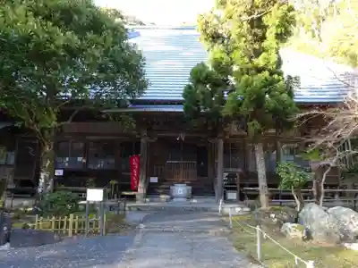小松寺の本殿・本堂