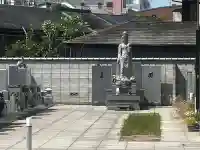 智崇院分院の{uncategorized: "未分類", other: "その他", undefined: "問題あり", building: "その他建物", grave: "お墓", sacred_gate: "鳥居", guardian: "狛犬", statue: "像", buddha: "仏像", history: "歴史", nature: "自然", garden: "庭園", animal: "動物", pagoda: "塔", temizu: "手水舎", mountain_gate: "山門・神門", sanctuary: "本殿・本堂", subordinate: "末社・摂社", art: "芸術", scenery: "景色", jizo: "地蔵", ema: "絵馬", goshuin: "御朱印", omikuji: "おみくじ", items: "授与品その他", amulet: "お守り", goshuincho: "御朱印帳", eats: "食事", festival: "お祭り", votive_dance: "神楽", shichigosan: "七五三参", wedding: "結婚式", experience: "体験その他", initially: "初詣", around: "周辺", anti_infection: "感染症対策"}