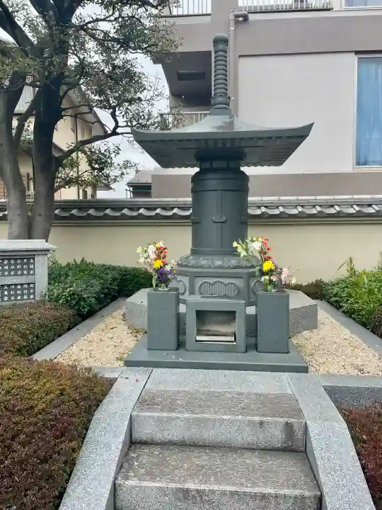 来迎寺の{uncategorized: "未分類", other: "その他", undefined: "問題あり", building: "その他建物", grave: "お墓", sacred_gate: "鳥居", guardian: "狛犬", statue: "像", buddha: "仏像", history: "歴史", nature: "自然", garden: "庭園", animal: "動物", pagoda: "塔", temizu: "手水舎", mountain_gate: "山門・神門", sanctuary: "本殿・本堂", subordinate: "末社・摂社", art: "芸術", scenery: "景色", jizo: "地蔵", ema: "絵馬", goshuin: "御朱印", omikuji: "おみくじ", items: "授与品その他", amulet: "お守り", goshuincho: "御朱印帳", eats: "食事", festival: "お祭り", votive_dance: "神楽", shichigosan: "七五三参", wedding: "結婚式", experience: "体験その他", initially: "初詣", around: "周辺", anti_infection: "感染症対策"}