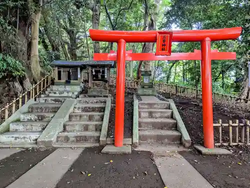 畑子安神社の末社