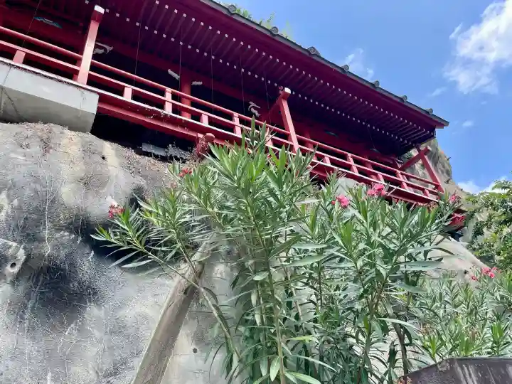 韮崎窟観音(山梨県)