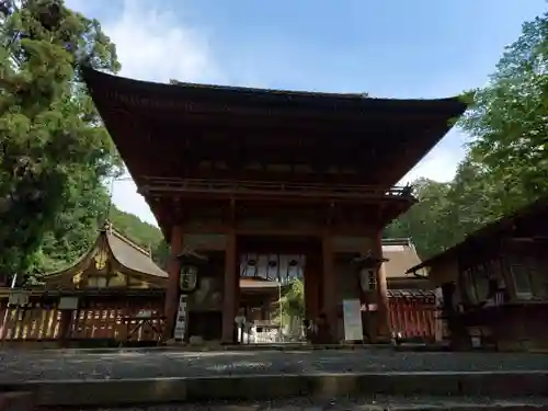 日吉大社の山門