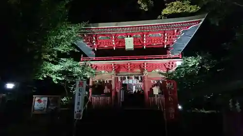 花園神社の山門