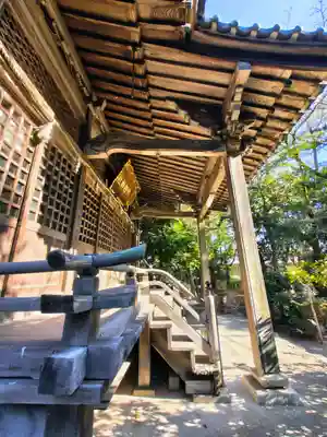 内母神社の本殿・本堂