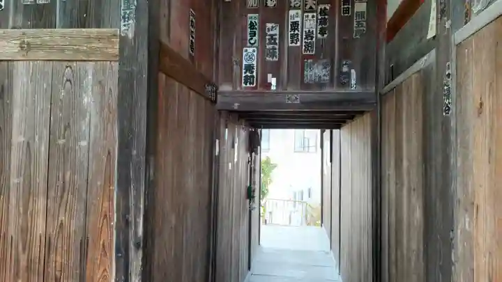 定林寺の本殿・本堂