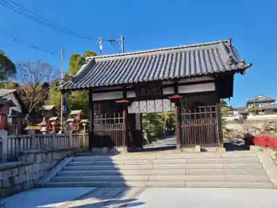 観音寺の山門・神門