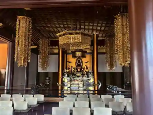 増上寺の{uncategorized: "未分類", other: "その他", undefined: "問題あり", building: "その他建物", grave: "お墓", sacred_gate: "鳥居", guardian: "狛犬", statue: "像", buddha: "仏像", history: "歴史", nature: "自然", garden: "庭園", animal: "動物", pagoda: "塔", temizu: "手水舎", mountain_gate: "山門・神門", sanctuary: "本殿・本堂", subordinate: "末社・摂社", art: "芸術", scenery: "景色", jizo: "地蔵", ema: "絵馬", goshuin: "御朱印", omikuji: "おみくじ", items: "授与品その他", amulet: "お守り", goshuincho: "御朱印帳", eats: "食事", festival: "お祭り", votive_dance: "神楽", shichigosan: "七五三参", wedding: "結婚式", experience: "体験その他", initially: "初詣", around: "周辺", anti_infection: "感染症対策"}