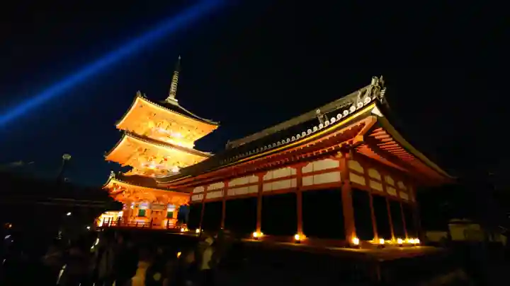 清水寺の{uncategorized: "未分類", other: "その他", undefined: "問題あり", building: "その他建物", grave: "お墓", sacred_gate: "鳥居", guardian: "狛犬", statue: "像", buddha: "仏像", history: "歴史", nature: "自然", garden: "庭園", animal: "動物", pagoda: "塔", temizu: "手水舎", mountain_gate: "山門・神門", sanctuary: "本殿・本堂", subordinate: "末社・摂社", art: "芸術", scenery: "景色", jizo: "地蔵", ema: "絵馬", goshuin: "御朱印", omikuji: "おみくじ", items: "授与品その他", amulet: "お守り", goshuincho: "御朱印帳", eats: "食事", festival: "お祭り", votive_dance: "神楽", shichigosan: "七五三参", wedding: "結婚式", experience: "体験その他", initially: "初詣", around: "周辺", anti_infection: "感染症対策"}
