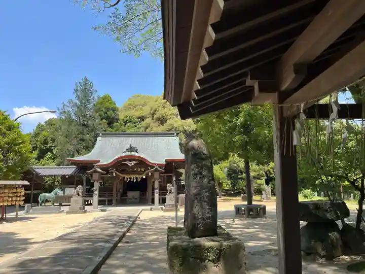 筑紫神社の{uncategorized: "未分類", other: "その他", undefined: "問題あり", building: "その他建物", grave: "お墓", sacred_gate: "鳥居", guardian: "狛犬", statue: "像", buddha: "仏像", history: "歴史", nature: "自然", garden: "庭園", animal: "動物", pagoda: "塔", temizu: "手水舎", mountain_gate: "山門・神門", sanctuary: "本殿・本堂", subordinate: "末社・摂社", art: "芸術", scenery: "景色", jizo: "地蔵", ema: "絵馬", goshuin: "御朱印", omikuji: "おみくじ", items: "授与品その他", amulet: "お守り", goshuincho: "御朱印帳", eats: "食事", festival: "お祭り", votive_dance: "神楽", shichigosan: "七五三参", wedding: "結婚式", experience: "体験その他", initially: "初詣", around: "周辺", anti_infection: "感染症対策"}