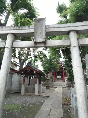 道々橋八幡神社の鳥居