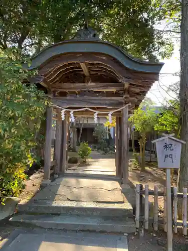 大宮八幡宮の山門・神門