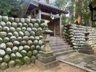 飛鳥神社の{uncategorized: "未分類", other: "その他", undefined: "問題あり", building: "その他建物", grave: "お墓", sacred_gate: "鳥居", guardian: "狛犬", statue: "像", buddha: "仏像", history: "歴史", nature: "自然", garden: "庭園", animal: "動物", pagoda: "塔", temizu: "手水舎", mountain_gate: "山門・神門", sanctuary: "本殿・本堂", subordinate: "末社・摂社", art: "芸術", scenery: "景色", jizo: "地蔵", ema: "絵馬", goshuin: "御朱印", omikuji: "おみくじ", items: "授与品その他", amulet: "お守り", goshuincho: "御朱印帳", eats: "食事", festival: "お祭り", votive_dance: "神楽", shichigosan: "七五三参", wedding: "結婚式", experience: "体験その他", initially: "初詣", around: "周辺", anti_infection: "感染症対策"}