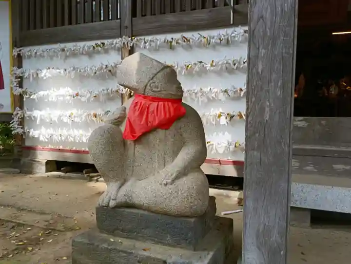 日吉神社の{uncategorized: "未分類", other: "その他", undefined: "問題あり", building: "その他建物", grave: "お墓", sacred_gate: "鳥居", guardian: "狛犬", statue: "像", buddha: "仏像", history: "歴史", nature: "自然", garden: "庭園", animal: "動物", pagoda: "塔", temizu: "手水舎", mountain_gate: "山門・神門", sanctuary: "本殿・本堂", subordinate: "末社・摂社", art: "芸術", scenery: "景色", jizo: "地蔵", ema: "絵馬", goshuin: "御朱印", omikuji: "おみくじ", items: "授与品その他", amulet: "お守り", goshuincho: "御朱印帳", eats: "食事", festival: "お祭り", votive_dance: "神楽", shichigosan: "七五三参", wedding: "結婚式", experience: "体験その他", initially: "初詣", around: "周辺", anti_infection: "感染症対策"}
