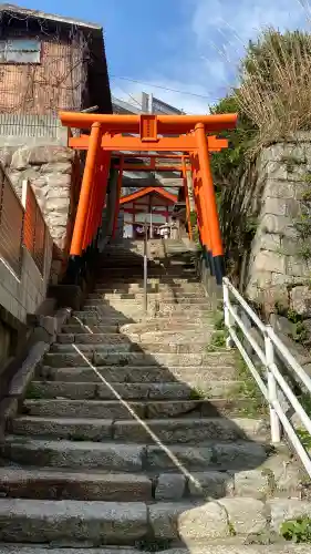 末廣稲荷神社の{uncategorized: "未分類", other: "その他", undefined: "問題あり", building: "その他建物", grave: "お墓", sacred_gate: "鳥居", guardian: "狛犬", statue: "像", buddha: "仏像", history: "歴史", nature: "自然", garden: "庭園", animal: "動物", pagoda: "塔", temizu: "手水舎", mountain_gate: "山門・神門", sanctuary: "本殿・本堂", subordinate: "末社・摂社", art: "芸術", scenery: "景色", jizo: "地蔵", ema: "絵馬", goshuin: "御朱印", omikuji: "おみくじ", items: "授与品その他", amulet: "お守り", goshuincho: "御朱印帳", eats: "食事", festival: "お祭り", votive_dance: "神楽", shichigosan: "七五三参", wedding: "結婚式", experience: "体験その他", initially: "初詣", around: "周辺", anti_infection: "感染症対策"}