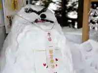 札幌諏訪神社の像