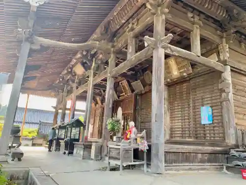 穴太寺の本殿・本堂
