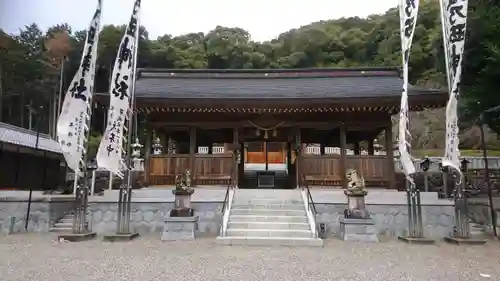 伊波乃西神社の本殿