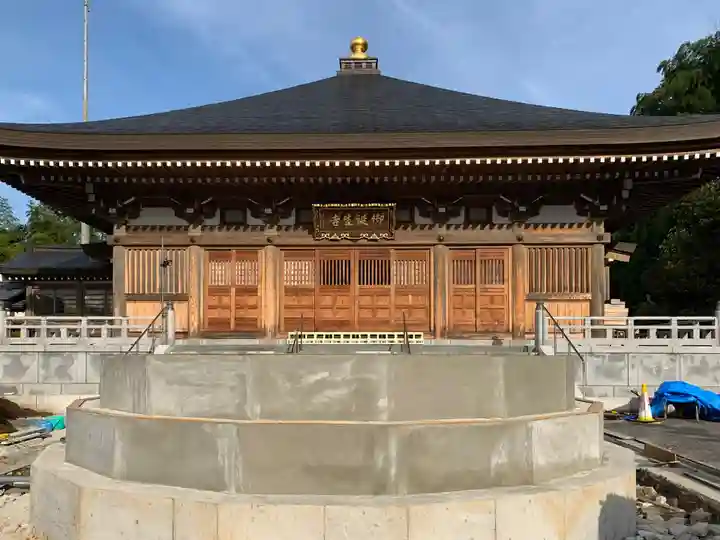 御誕生寺(猫寺)の本殿・本堂