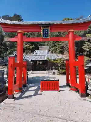 猪田神社の{uncategorized: "未分類", other: "その他", undefined: "問題あり", building: "その他建物", grave: "お墓", sacred_gate: "鳥居", guardian: "狛犬", statue: "像", buddha: "仏像", history: "歴史", nature: "自然", garden: "庭園", animal: "動物", pagoda: "塔", temizu: "手水舎", mountain_gate: "山門・神門", sanctuary: "本殿・本堂", subordinate: "末社・摂社", art: "芸術", scenery: "景色", jizo: "地蔵", ema: "絵馬", goshuin: "御朱印", omikuji: "おみくじ", items: "授与品その他", amulet: "お守り", goshuincho: "御朱印帳", eats: "食事", festival: "お祭り", votive_dance: "神楽", shichigosan: "七五三参", wedding: "結婚式", experience: "体験その他", initially: "初詣", around: "周辺", anti_infection: "感染症対策"}