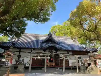 泉穴師神社の{uncategorized: "未分類", other: "その他", undefined: "問題あり", building: "その他建物", grave: "お墓", sacred_gate: "鳥居", guardian: "狛犬", statue: "像", buddha: "仏像", history: "歴史", nature: "自然", garden: "庭園", animal: "動物", pagoda: "塔", temizu: "手水舎", mountain_gate: "山門・神門", sanctuary: "本殿・本堂", subordinate: "末社・摂社", art: "芸術", scenery: "景色", jizo: "地蔵", ema: "絵馬", goshuin: "御朱印", omikuji: "おみくじ", items: "授与品その他", amulet: "お守り", goshuincho: "御朱印帳", eats: "食事", festival: "お祭り", votive_dance: "神楽", shichigosan: "七五三参", wedding: "結婚式", experience: "体験その他", initially: "初詣", around: "周辺", anti_infection: "感染症対策"}