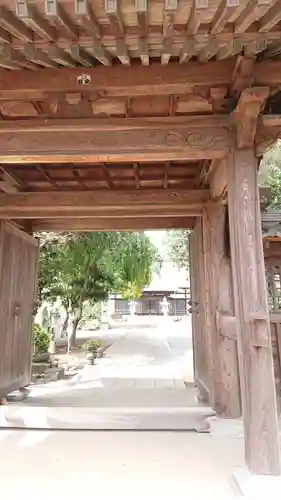 宝秀寺の山門・神門
