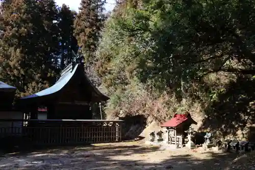 都々古別神社の末社