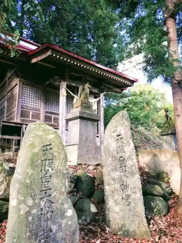 稲荷神社の建物その他