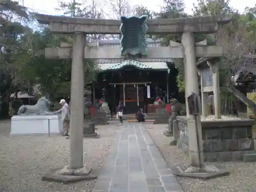 三囲神社の鳥居