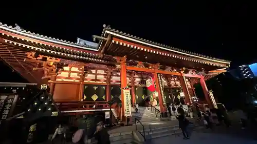 浅草寺の本殿・本堂