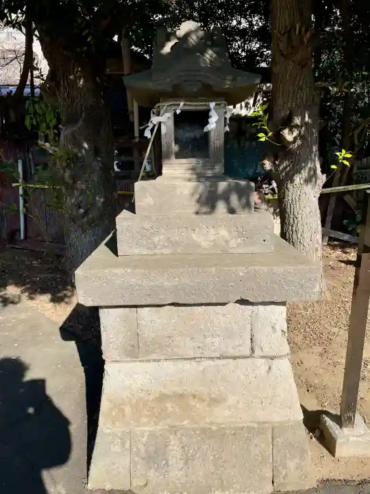 本一色天祖神社の{uncategorized: "未分類", other: "その他", undefined: "問題あり", building: "その他建物", grave: "お墓", sacred_gate: "鳥居", guardian: "狛犬", statue: "像", buddha: "仏像", history: "歴史", nature: "自然", garden: "庭園", animal: "動物", pagoda: "塔", temizu: "手水舎", mountain_gate: "山門・神門", sanctuary: "本殿・本堂", subordinate: "末社・摂社", art: "芸術", scenery: "景色", jizo: "地蔵", ema: "絵馬", goshuin: "御朱印", omikuji: "おみくじ", items: "授与品その他", amulet: "お守り", goshuincho: "御朱印帳", eats: "食事", festival: "お祭り", votive_dance: "神楽", shichigosan: "七五三参", wedding: "結婚式", experience: "体験その他", initially: "初詣", around: "周辺", anti_infection: "感染症対策"}