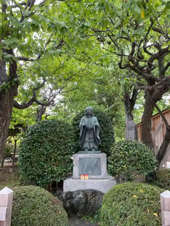 亀戸天神社の{uncategorized: "未分類", other: "その他", undefined: "問題あり", building: "その他建物", grave: "お墓", sacred_gate: "鳥居", guardian: "狛犬", statue: "像", buddha: "仏像", history: "歴史", nature: "自然", garden: "庭園", animal: "動物", pagoda: "塔", temizu: "手水舎", mountain_gate: "山門・神門", sanctuary: "本殿・本堂", subordinate: "末社・摂社", art: "芸術", scenery: "景色", jizo: "地蔵", ema: "絵馬", goshuin: "御朱印", omikuji: "おみくじ", items: "授与品その他", amulet: "お守り", goshuincho: "御朱印帳", eats: "食事", festival: "お祭り", votive_dance: "神楽", shichigosan: "七五三参", wedding: "結婚式", experience: "体験その他", initially: "初詣", around: "周辺", anti_infection: "感染症対策"}
