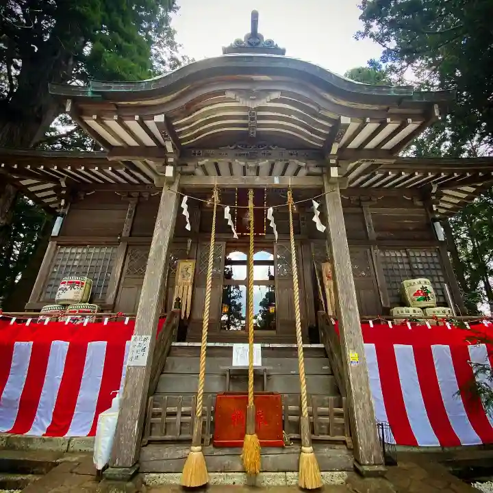 鷲子山上神社の本殿・本堂