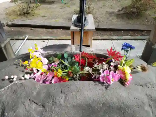 久里浜八幡神社の手水舎